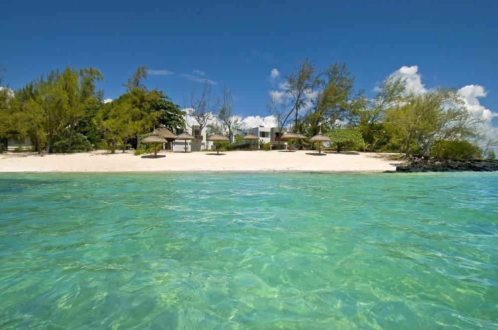 So Beach Villa In Situ Roches Noires Room photo