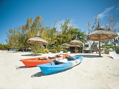 So Beach Villa In Situ Roches Noires Room photo