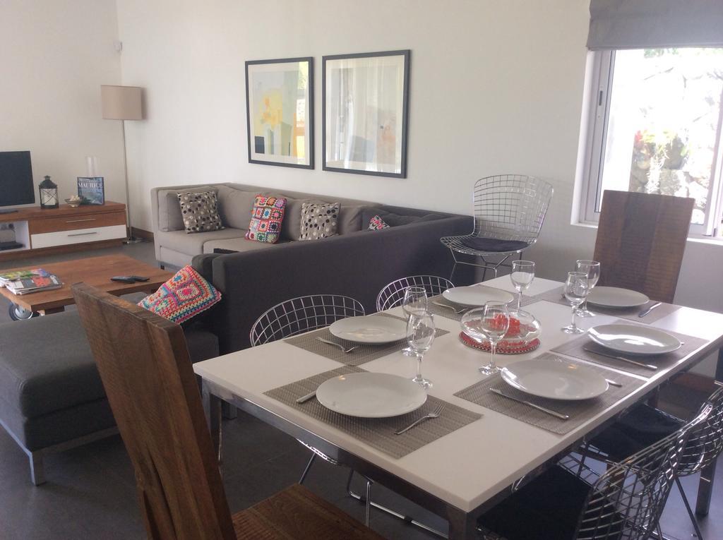 So Beach Villa In Situ Roches Noires Room photo